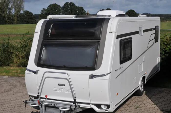 Einbau Dachklimaanlage: Hymer ERIBA NOVA GL