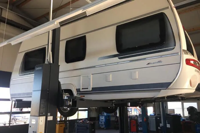 Einbau von Rangierhilfen beim Caravan