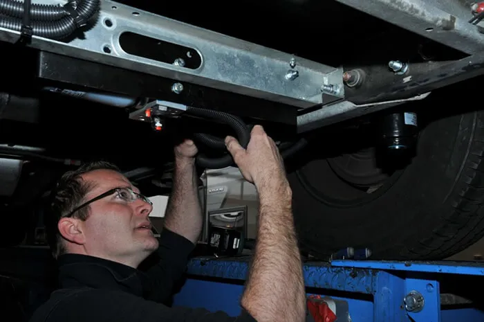 Einbau automatische Hubstützen AL-KO Hy-4 System