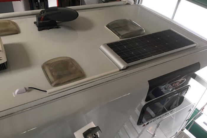 1 × 100 Watt Solaranlage auf LMC Wohnmobil